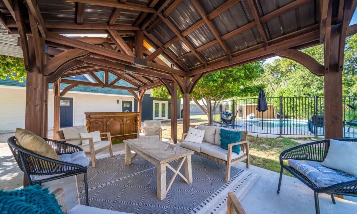 Mesa House | The Zen Den Studio 1 Pool-Gym