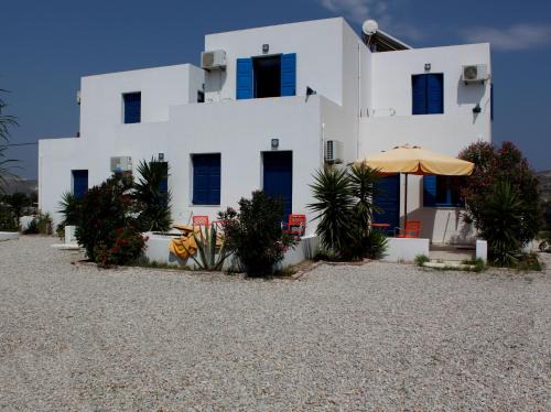 Milos House | Theophili