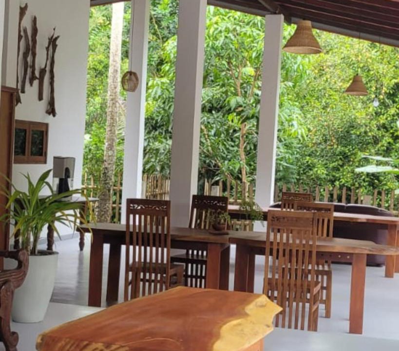 Poojapitiya House | Thepu Villa