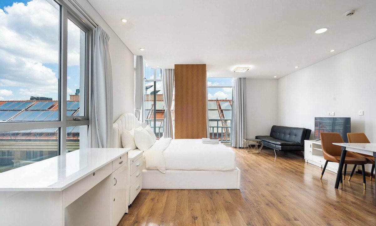 Ben Nghe Apartment | Thien Vi Lancaster D1 Walk to City Center