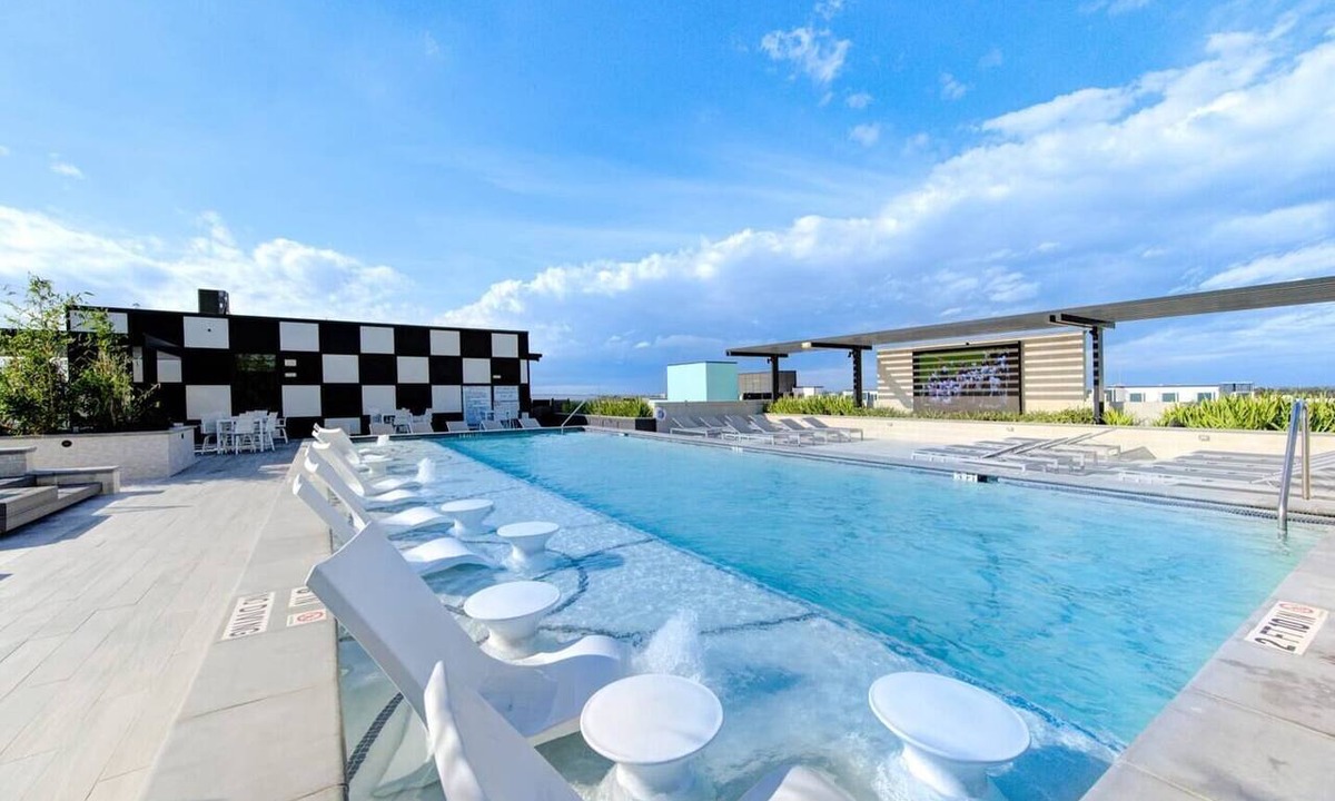 Washington Ave./ Memorial Park Apartment | This apartment is a 0 bedroom(s), 1 bathrooms, located in Houston, TX.
