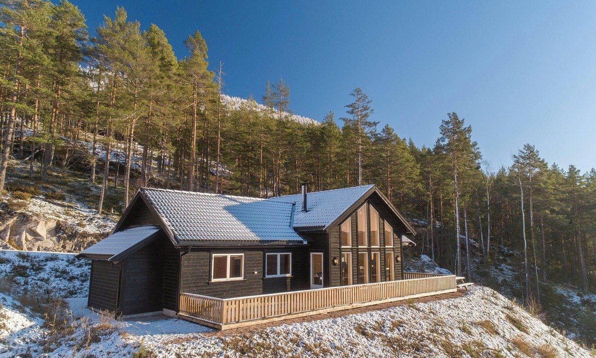 Vradal House | This charming Norwegian home with breathtaking views of fjords and Lake Nisser is suitable for 8 people.