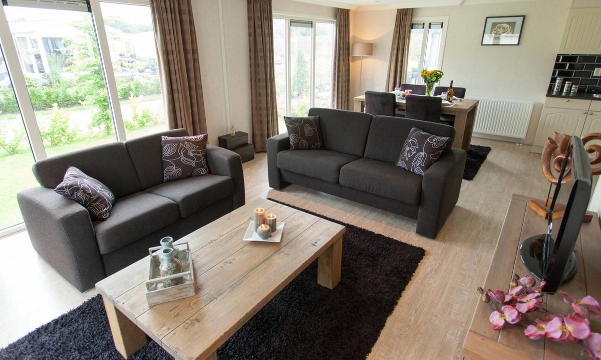 Oost-Graftdijk House | This comfortable home offers an ideal mix of peace, comfort and coziness, set in the characteristic polder landscape of North Holland. Here you can enjoy relaxed days together, surrounded by nature and wide open spaces.