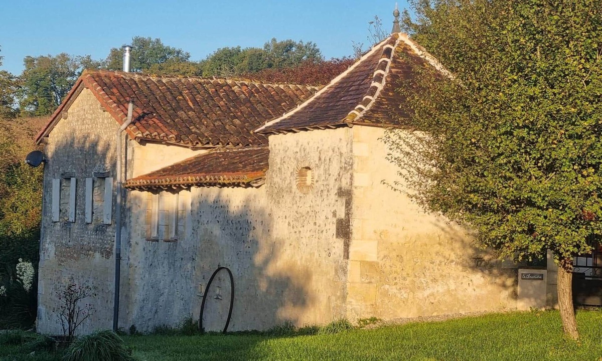 Salles-Lavalette House | This delightful two bedroom cottage offers accommodation for up to four people.
