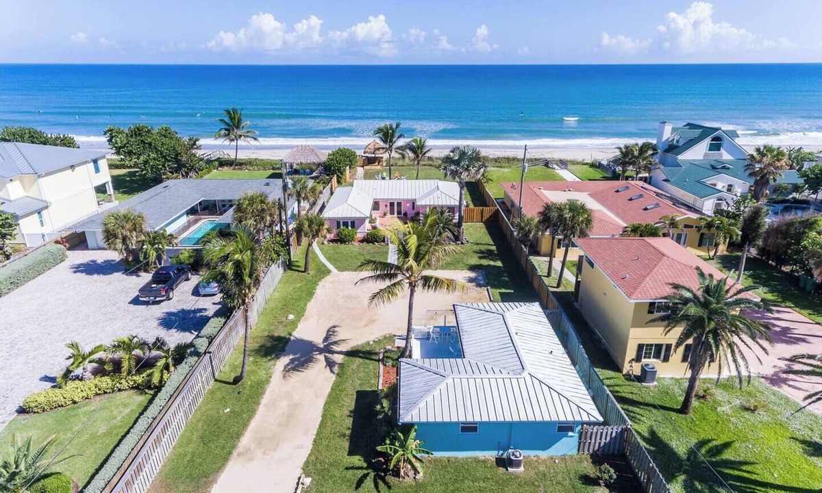 Ocean Shores House | This house is a 4 bedroom(s), 3 bathrooms, located in Indialantic, FL.