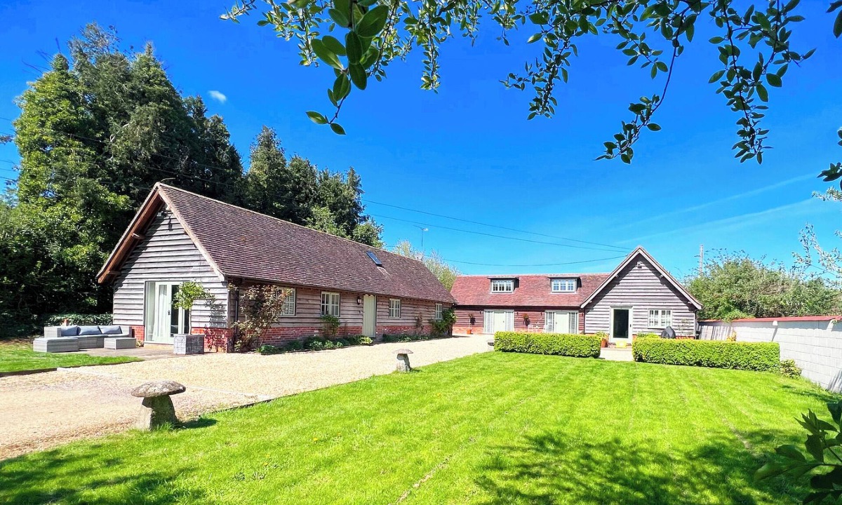 Winterslow Cottage | This is a great base to explore Salisbury and the surrounding countryside.