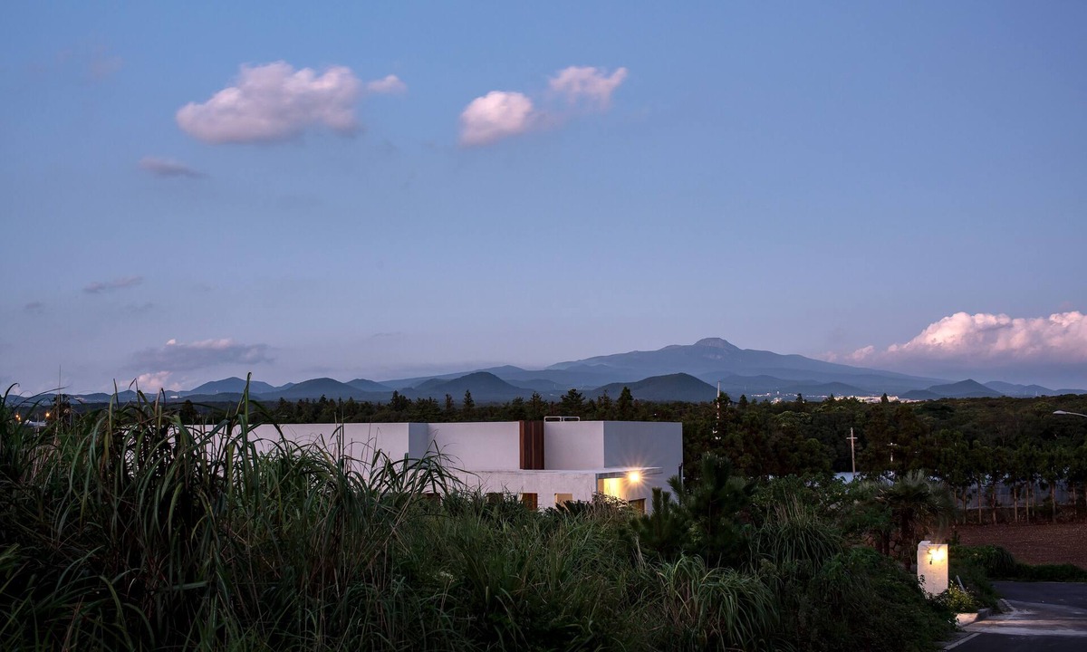 Hangyeong House | This is a modern design space, and you can enjoy outdoor bath facilities