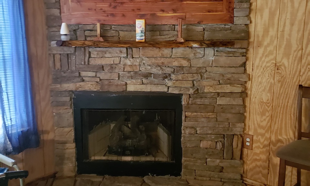 Shelby Gap Cabin | This secluded cabin is tucked away in the mountains. With a handicap access ramp