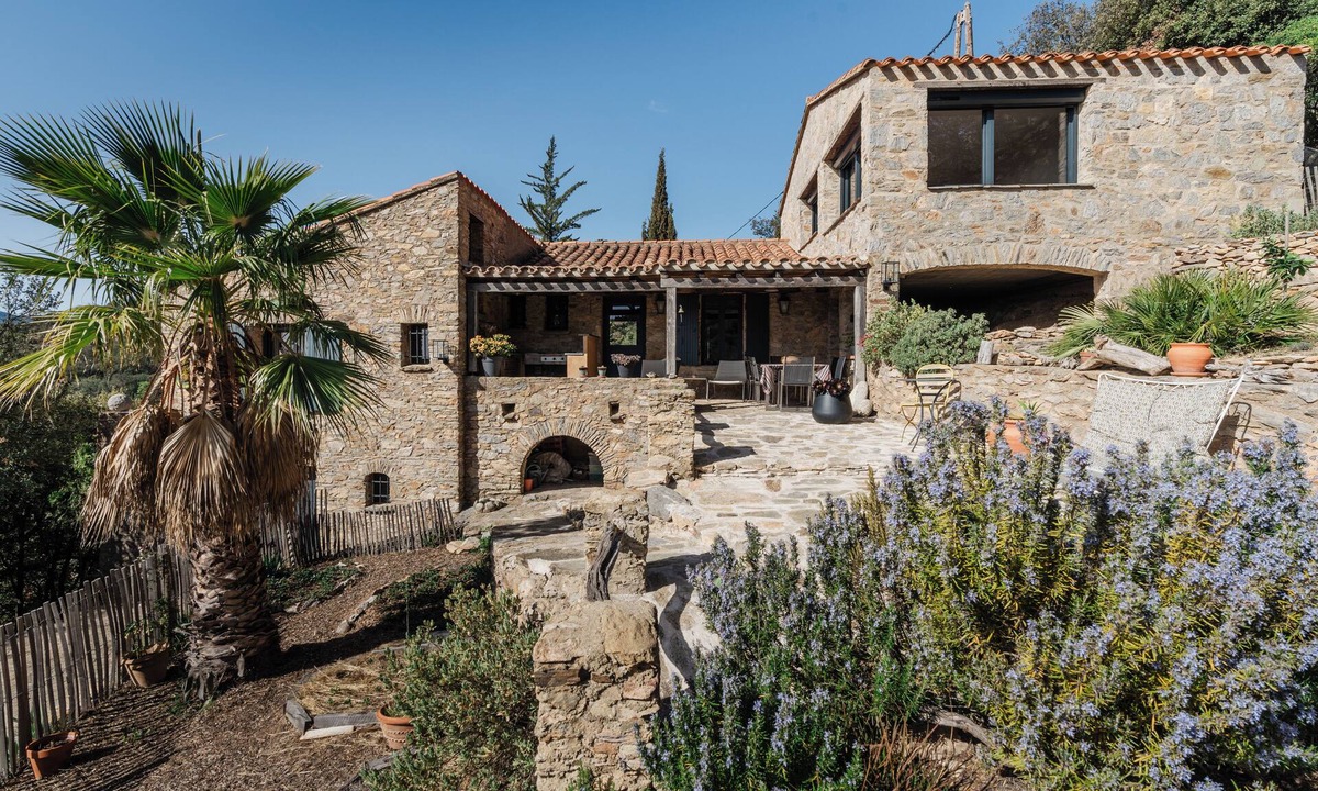 Camelas House | This sheepfold embodies the dream of a perfect balance between nature and serenity.