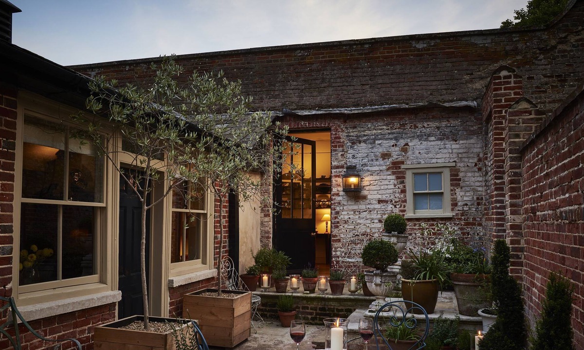 Wolterton Cottage | This splendid property is located just six miles from the North Norfolk coast.
