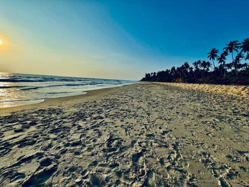 Paravur House | Thodiyil Private beach twin bedroom house