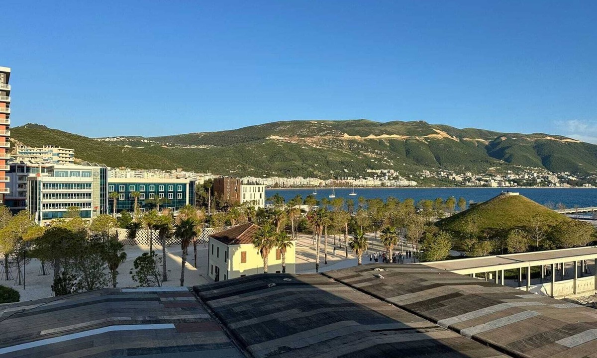 Vlore Apartment | Thoma's K Studios