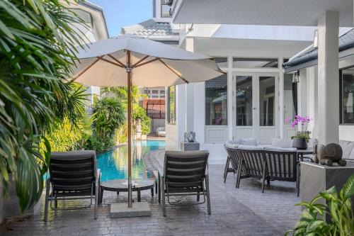 Khlong Tan Nuea Villa | Thong Lo Private Pool Villa In Center Of Bangkok