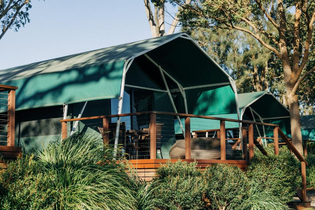 Soldiers Point Resort | Thou Walla Sunset Retreat