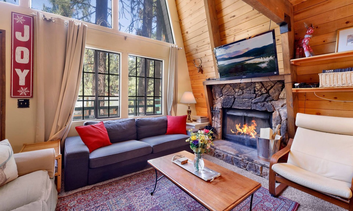Moonridge Cabin | Three Bears Resort Cabin at Big Bear Lake