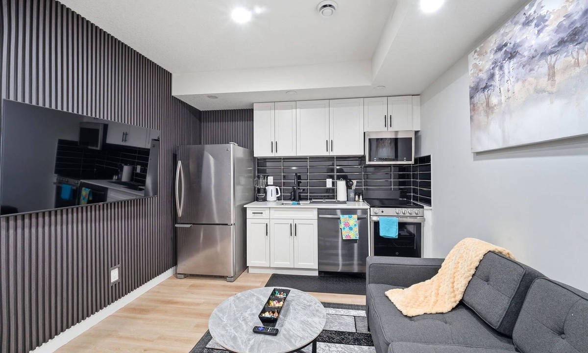Calgary Apartment | Three Bedroom Basement Suite