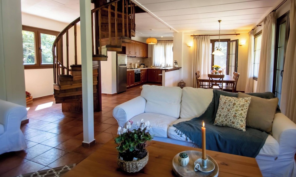 Skiathos Villa | Three Bedroom fully equipped Villa-Apartment perfect and safe for families