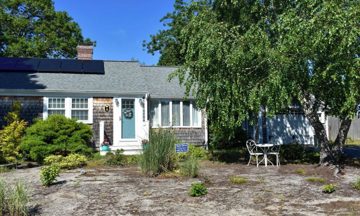 West Dennis House | Three bedroom home with central air-Short drive to West Dennis Beaches