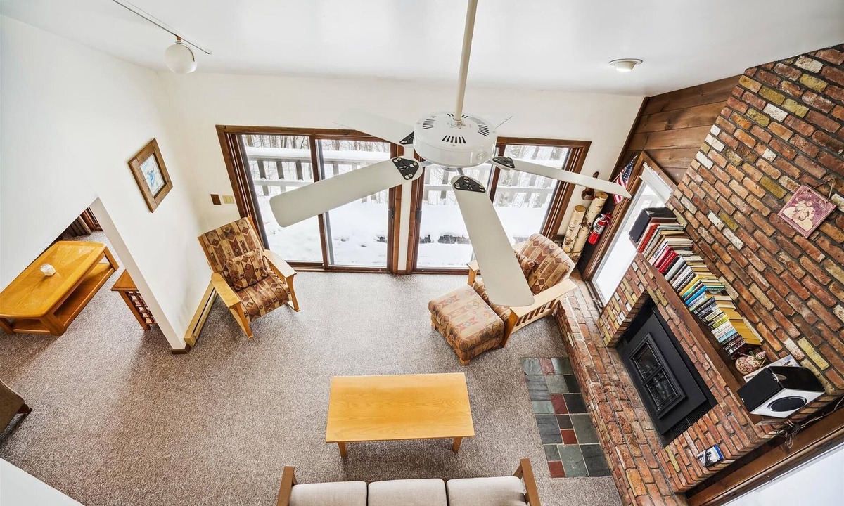Killington House | Three bedroom Private home with Beautiful Views & Short Walk to the Home Stretch Trail! Frosty