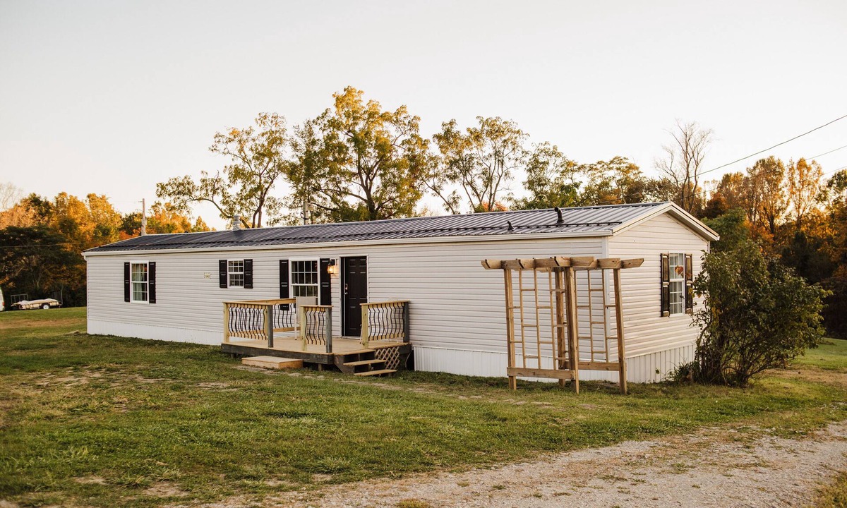 Lafferty House | Three bedroom two bath 2acre secluded country lot minutes from egypt valley hunt