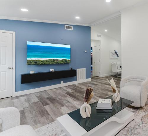 Delray Beach Villa | Three-Bedroom Villa with Private Jacuzzi and Game Room - Near Atlantic Ave