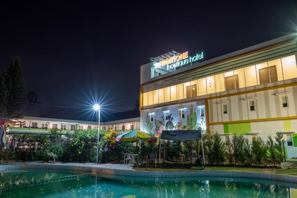 Sidomulyo Hotel | Three Eight Front One Boutique Batu Malang