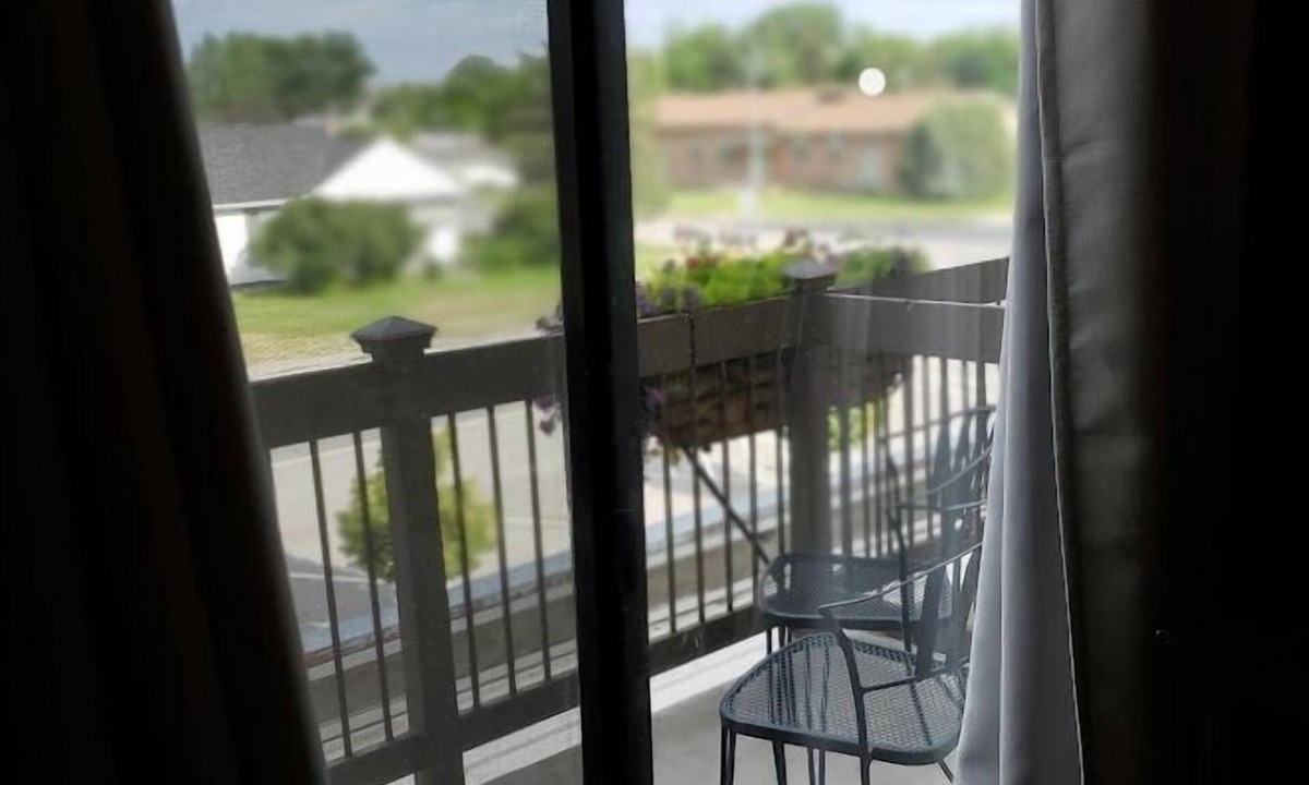 Three Forks Hotel | Three Forks Lewis & Clark Motel