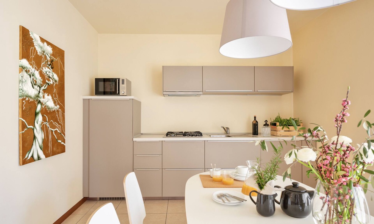 Roe Apartment | Three-room apartment 6 bed garden veranda garage wifi Gardasee (CIN IT017164C25S8NZEZ8)