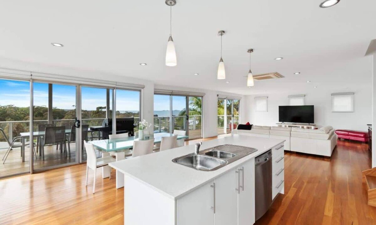 Long Beach House | Three Sisters at Long Beach