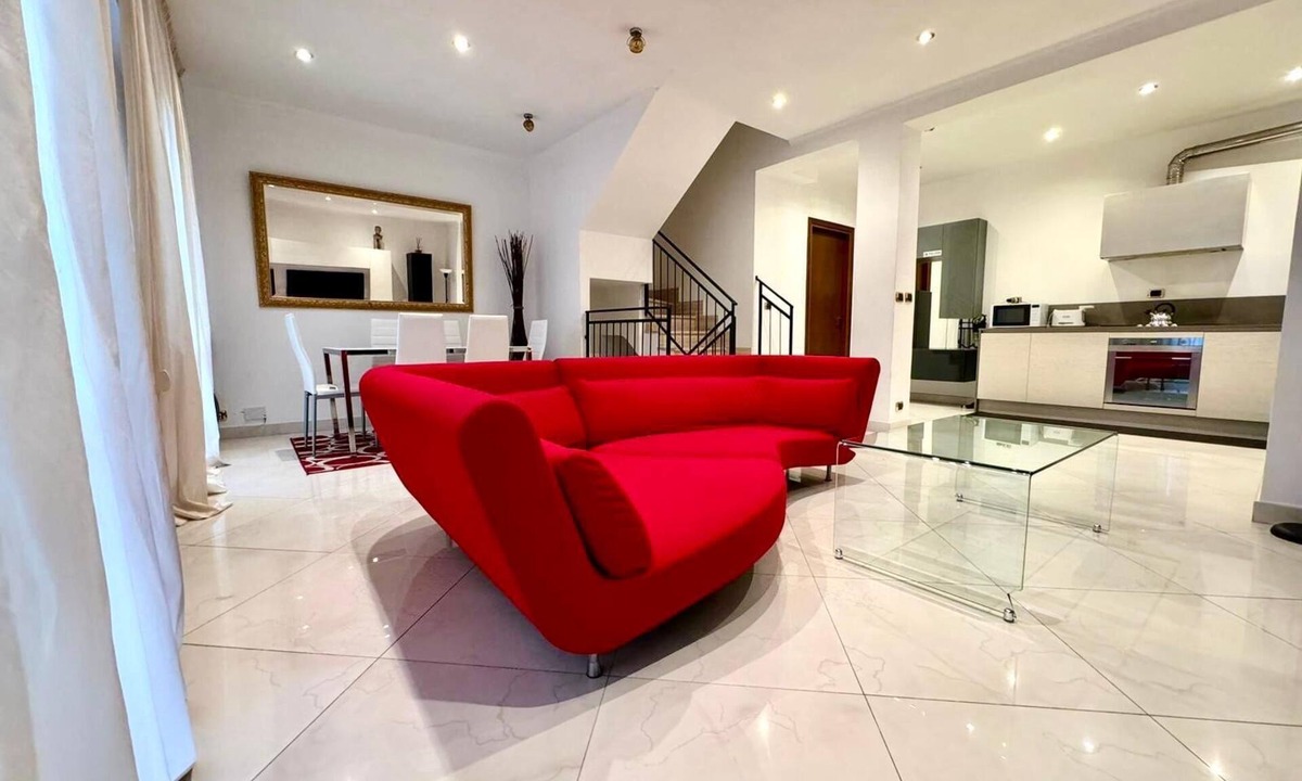 Guidonia Montecelio Villa | Three-story air-conditioned villa with private garden and parking space