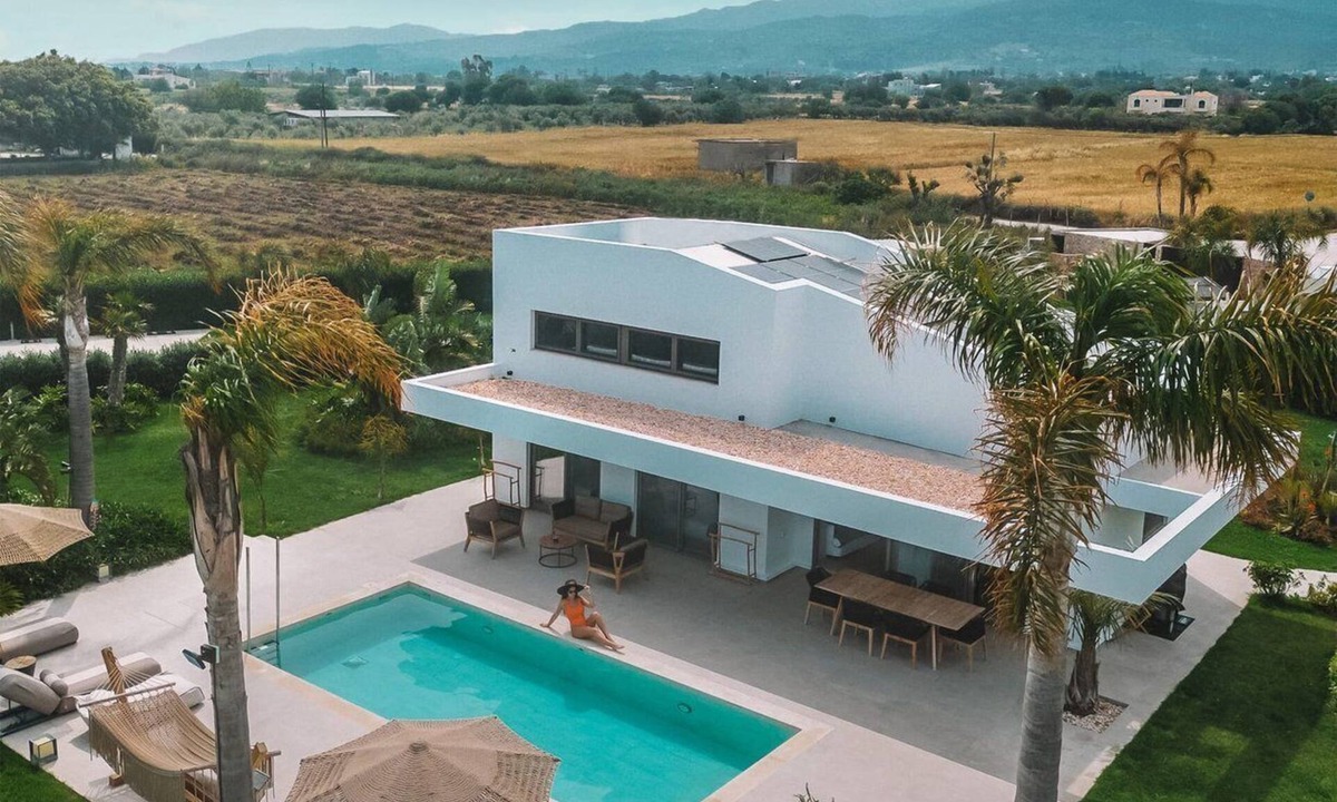 Tingaki Villa | Thrilling Kos Villa | Villa James-Sirius | 3 Bedrooms | Spacious