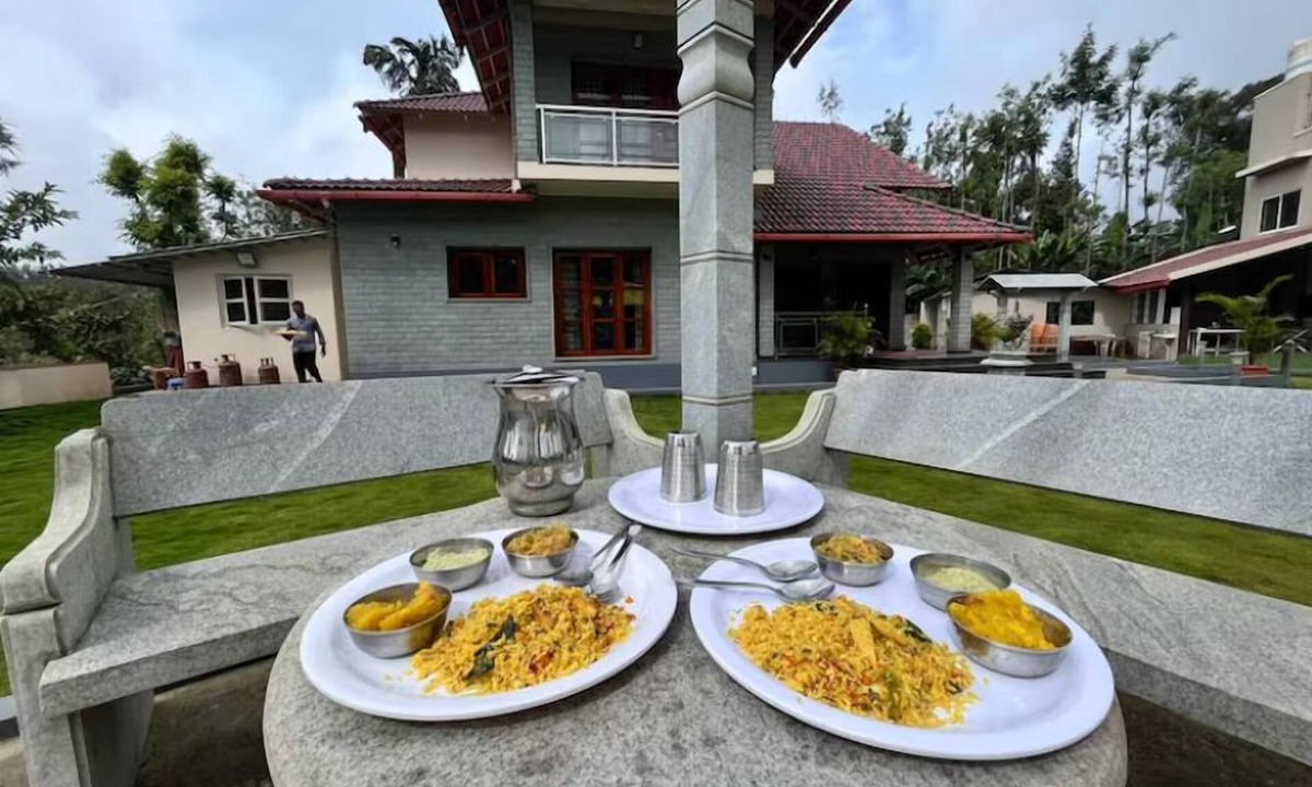 Chikkamagaluru Hotel | Thrilok Vihar