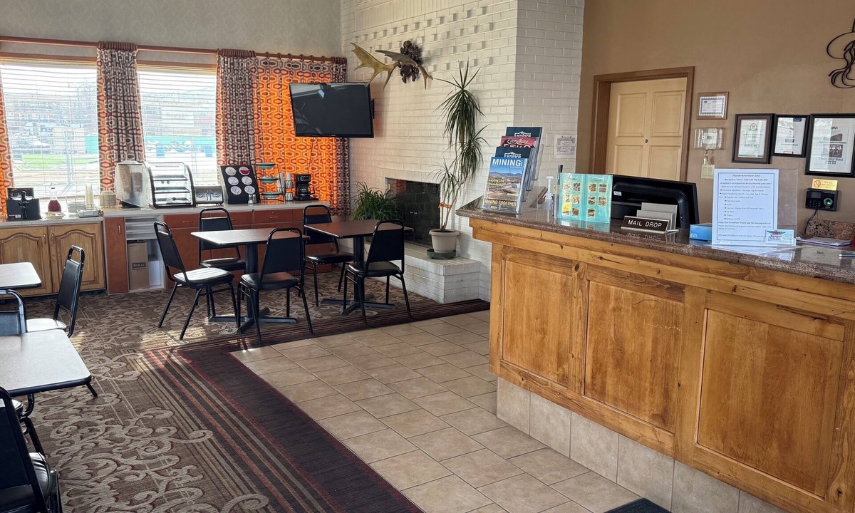 Elko Hotel | Thunderbird Motel