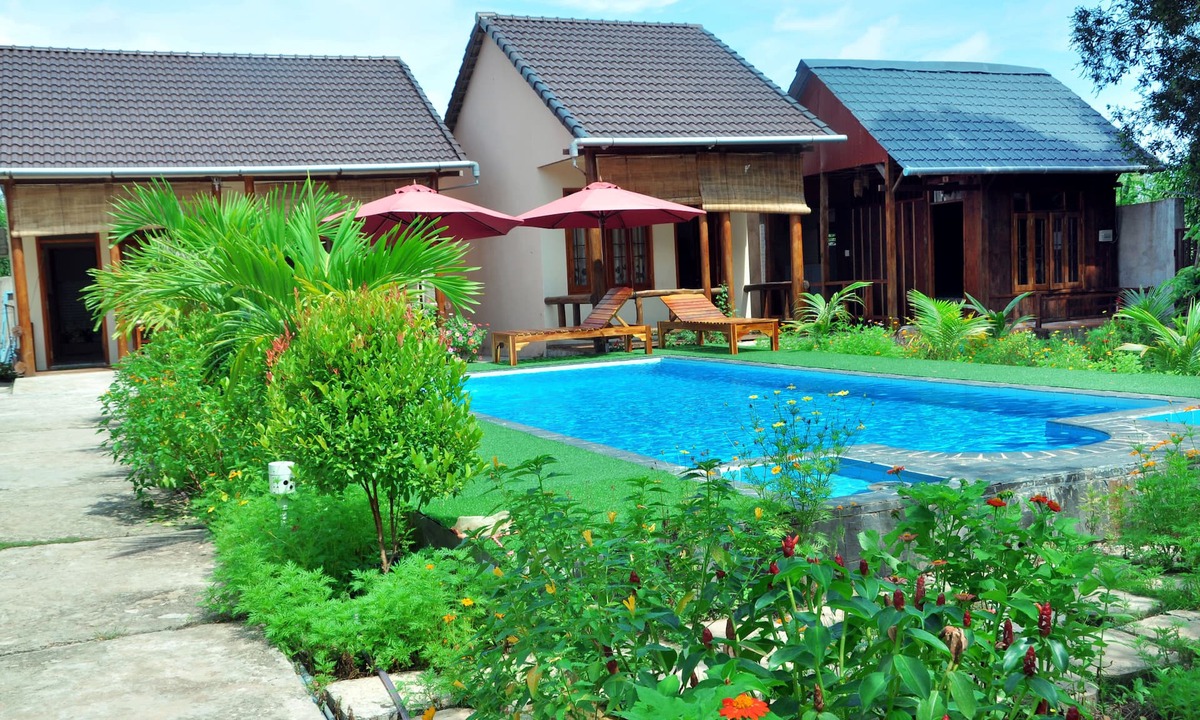 Cua Can Village Hotel | Thuy Van Bungalow