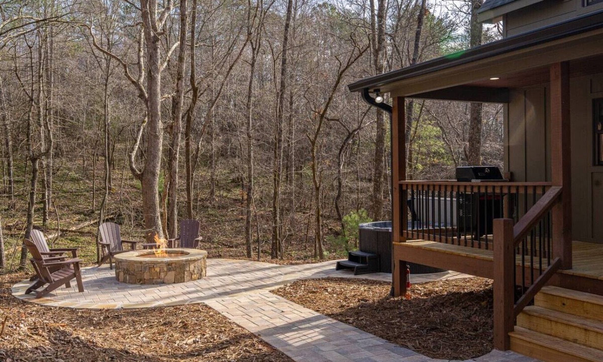 Blue Ridge Cabin | Thyme Out | New Build | Hot Tub | 5 Min to BR