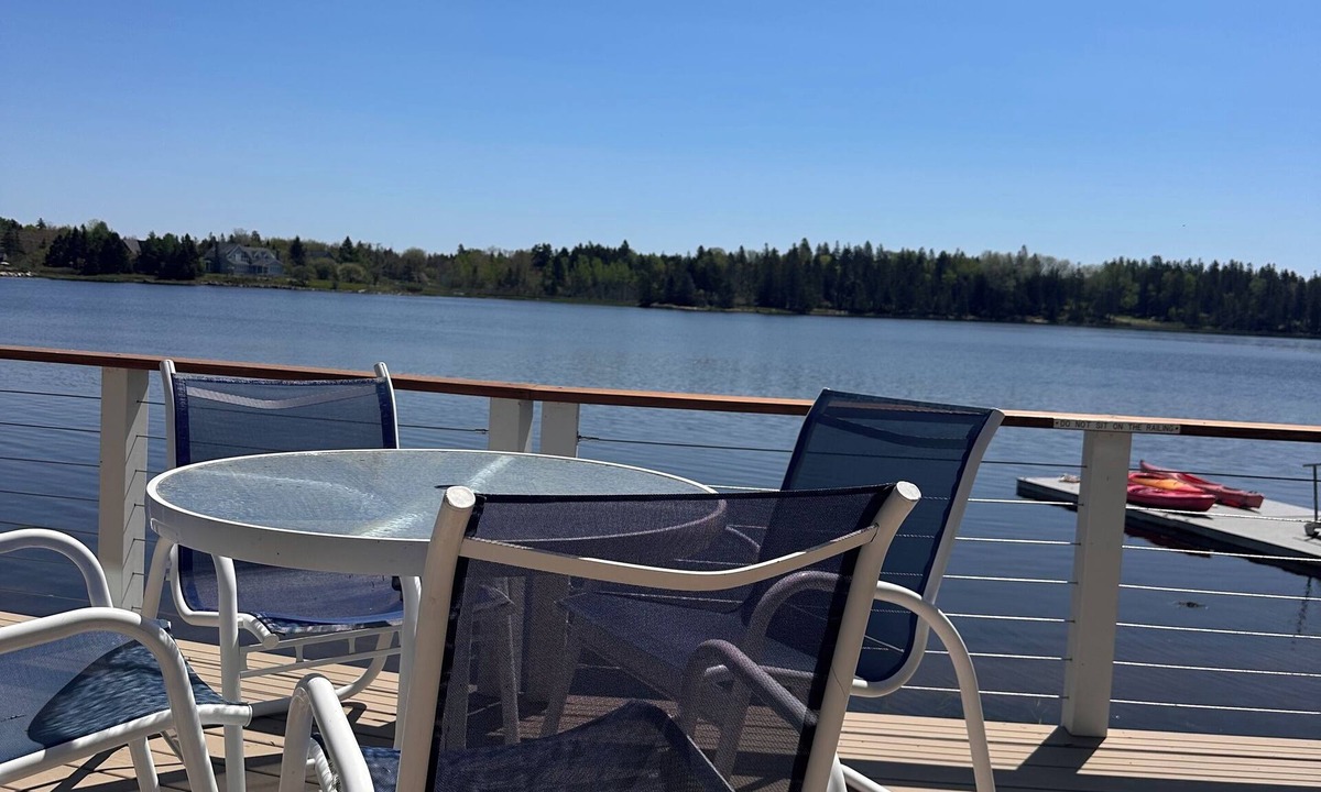 Tremont Cottage | Tides-oceanfront cottage near Acadia