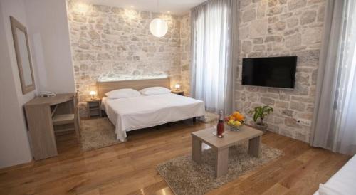 Old Town Apartment | Tifani Luxury Rooms 2