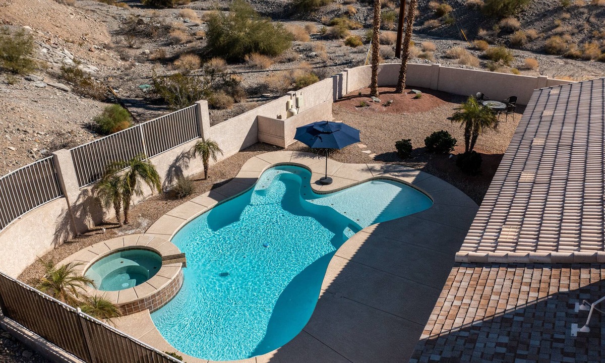 Lake Havasu City House | " TIKI RANCH " Pool Home 😎