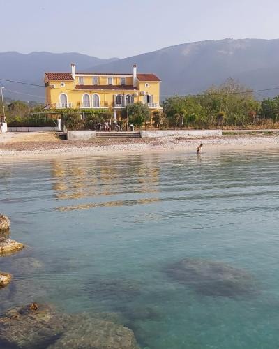 Sami Apartment | Tilde on the beach, Apts - Sami Kefalonia