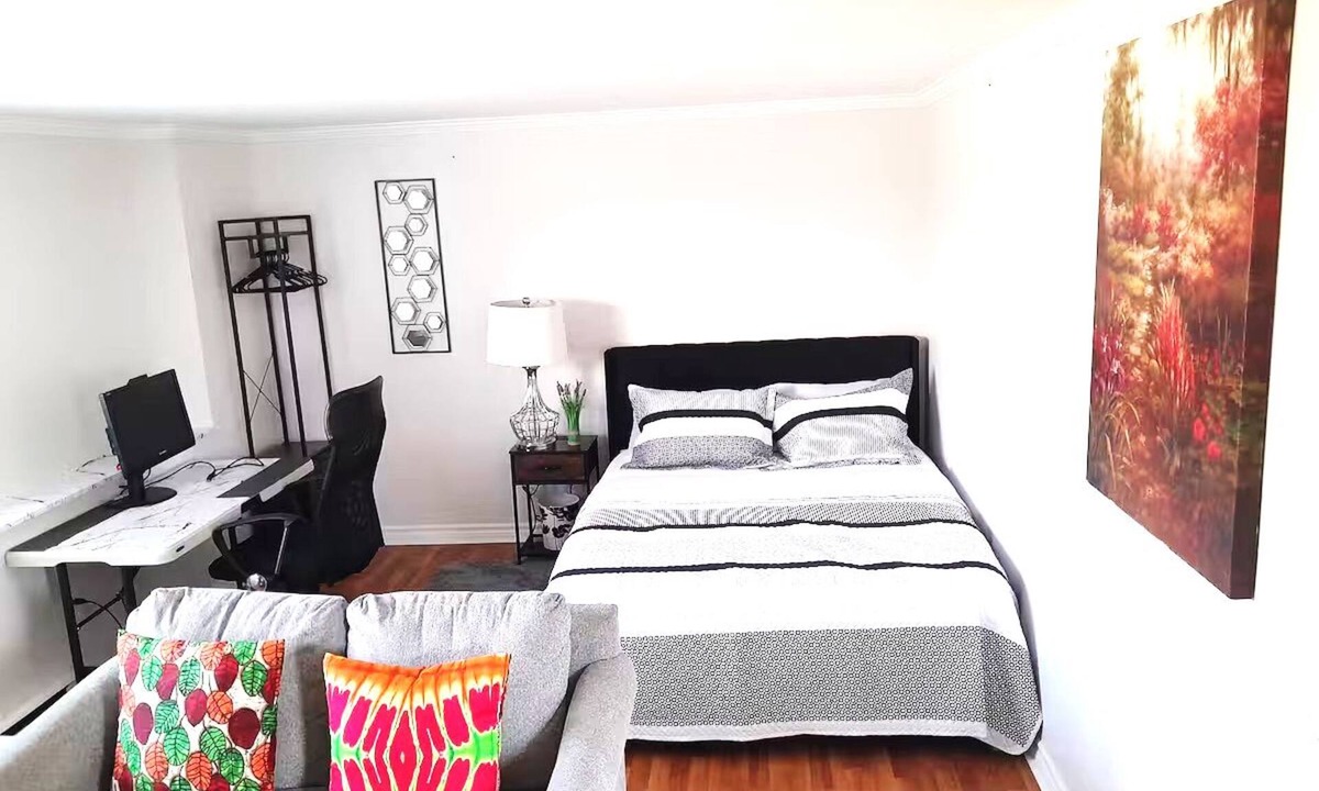 Saint John Apartment | Tilto Executive Suite Cozy Two Bedroom Apartment, 4mins drive to Mcallister mall