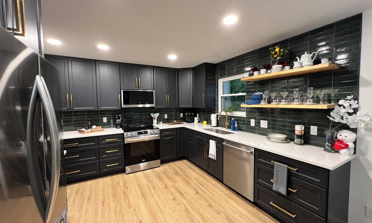 Blue Ash House | Timber-Comfortable 3b/3b Gem w/basement Near Summit Park