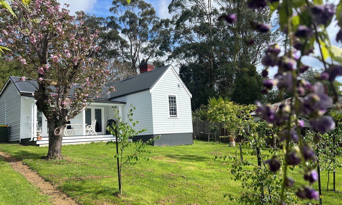 Forrest House | Timber-mill worker's cottage in the Otways town of Forrest