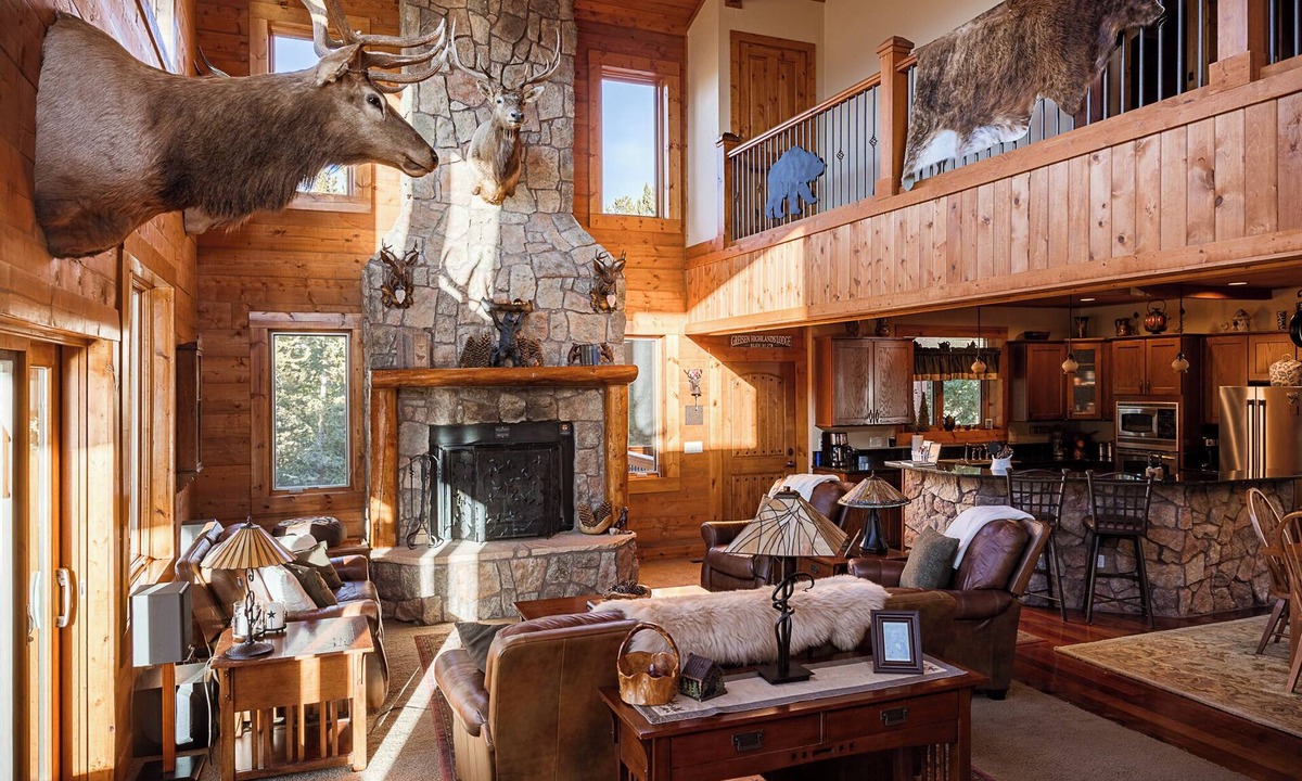 Michigan Hill Cabin | Timber Views, 2 King Suites, HotTub, Firepit