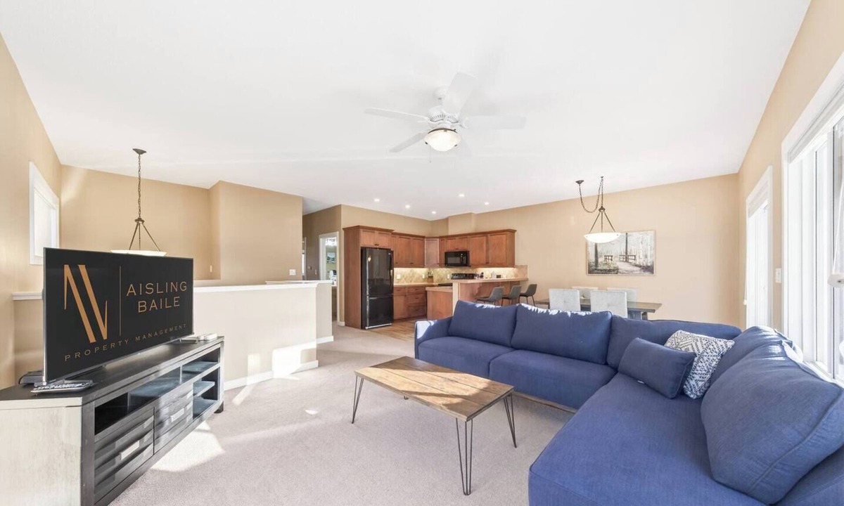 East Kootenay Villa | Timberline Crest | Balcony | Backyard | Pets Ok