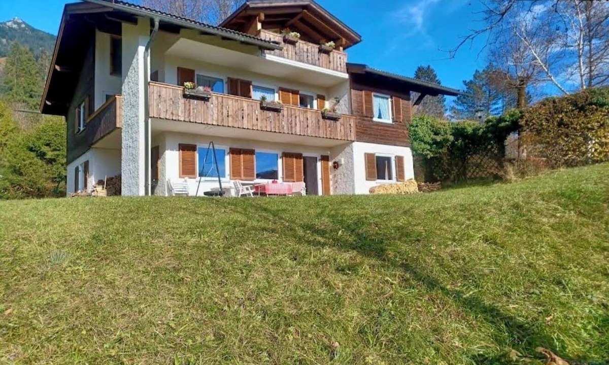 Kochel am See Apartment | Time out at Walchensee with garden, lake view & sauna