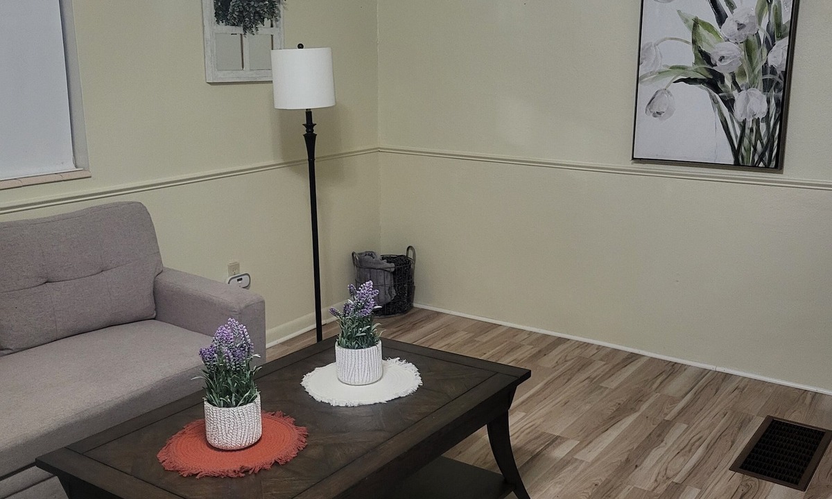 DeLand Apartment | Timekeepers Haven a 1BR Apartment near Stetson in the Heart of DeLand