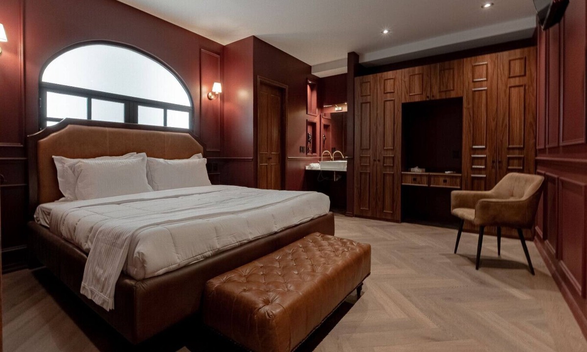 Benito Juarez Bed & Breakfast | Timeless Elegance with City Views
