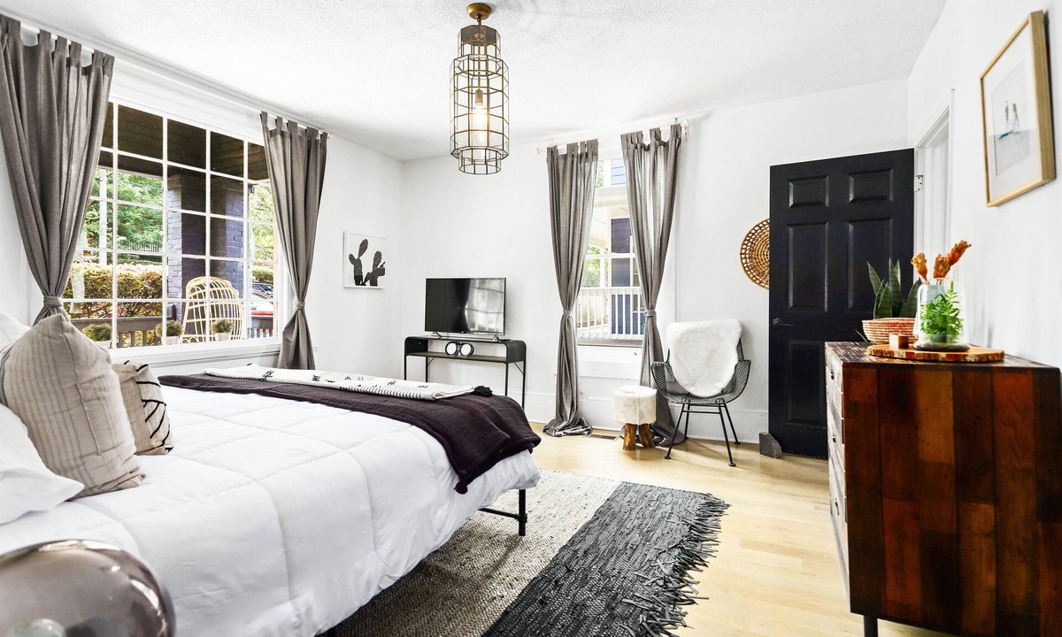 Old Fourth Ward House | Timeless Elegance Meets Boho Bliss | Luxury Duplex by Beltline & Downtown ATL