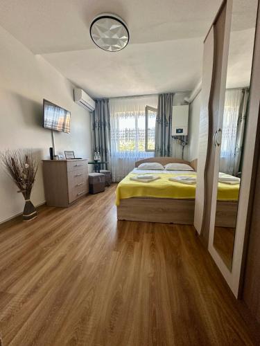 Pitesti Apartment | Tina Place 2