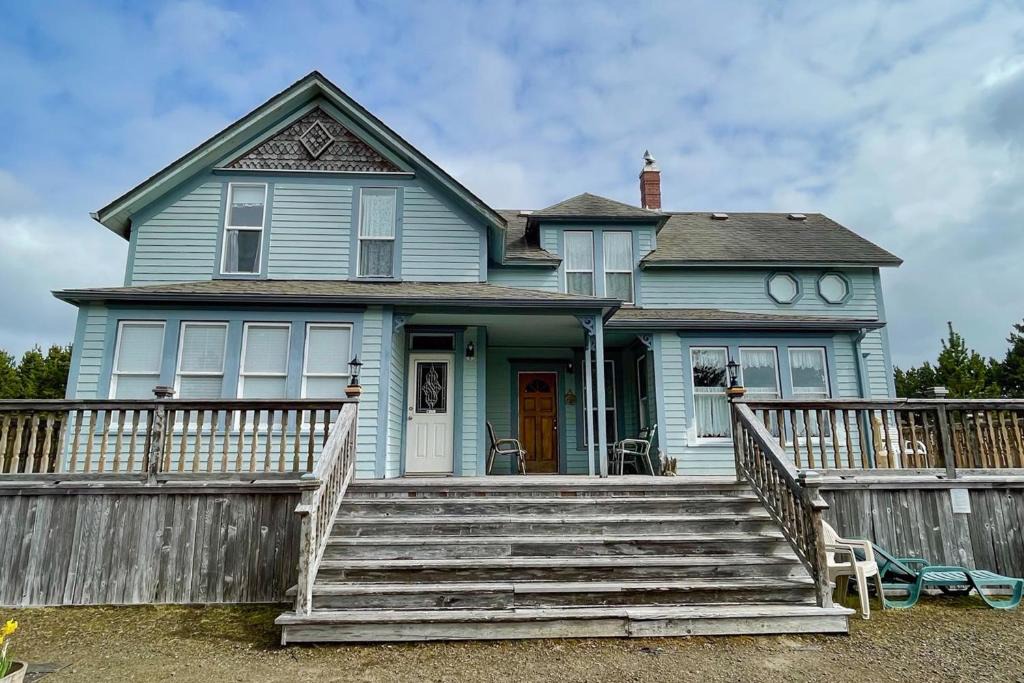 Long Beach House | Tinker House Cottage